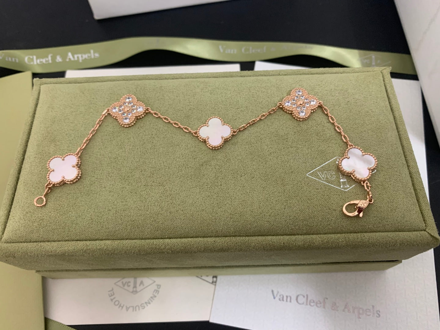 5XVA179KDE Stylish bracelets 5 flowers normal size1.5cm flower