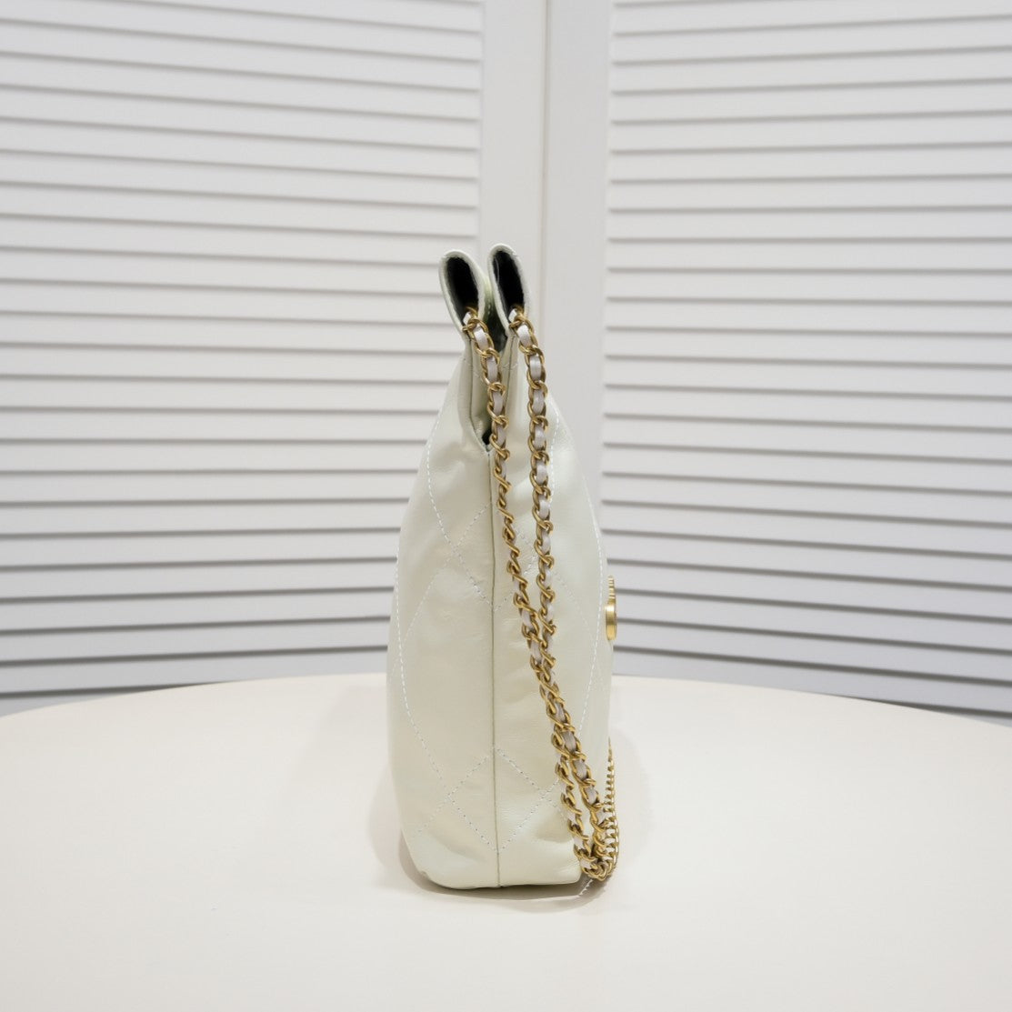 1XC70BDE Stylish leather bag 