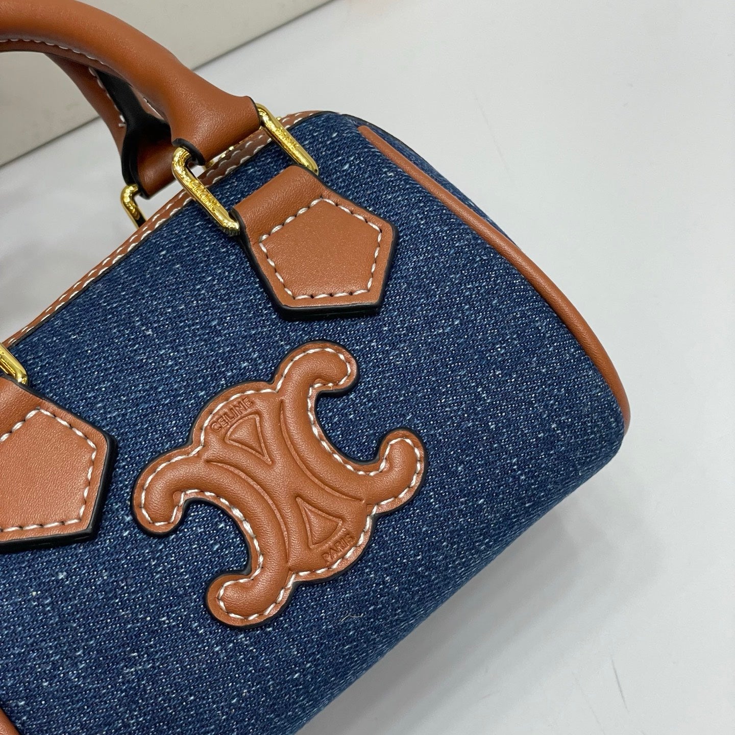 155NN27BDE Stylish leather bag