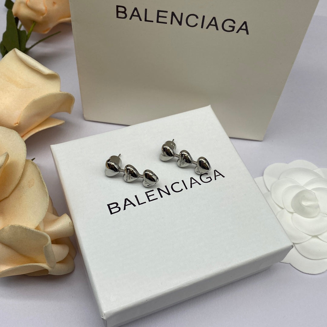 14J141EDE Stylish Earrings