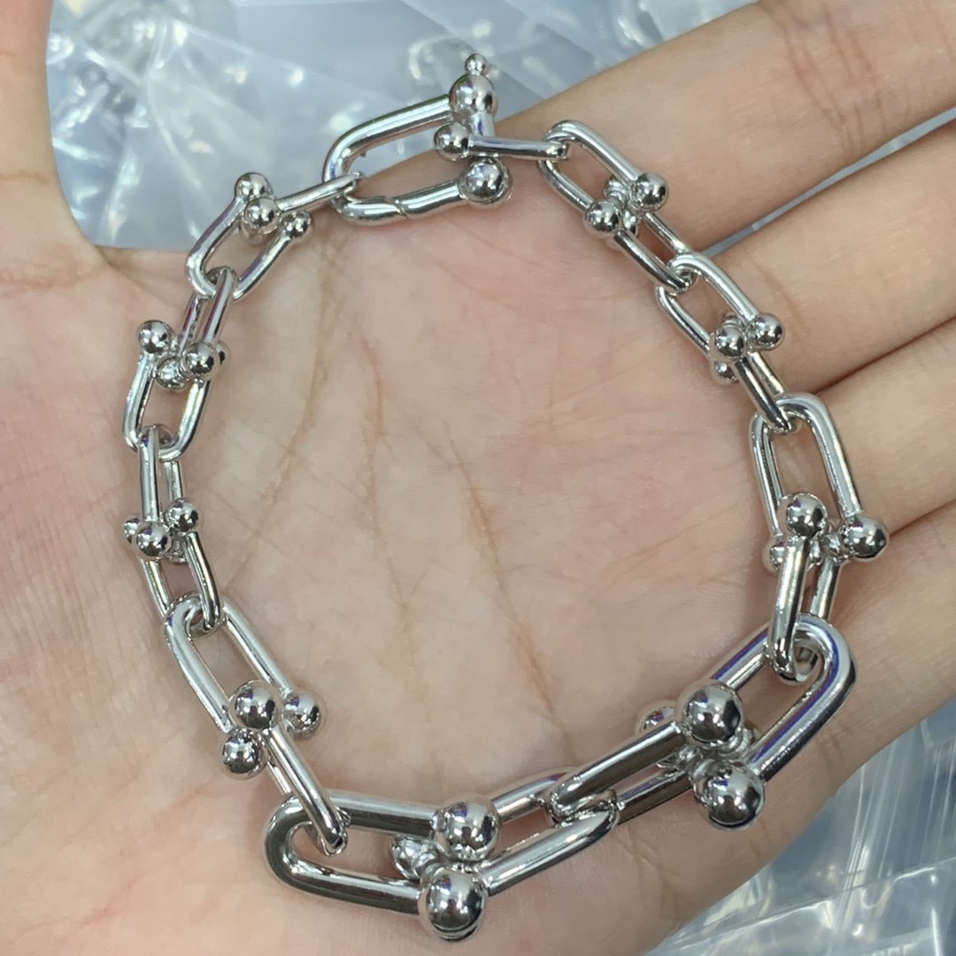 8XT30XDE Stylish  Earring Bracelets Necklaces