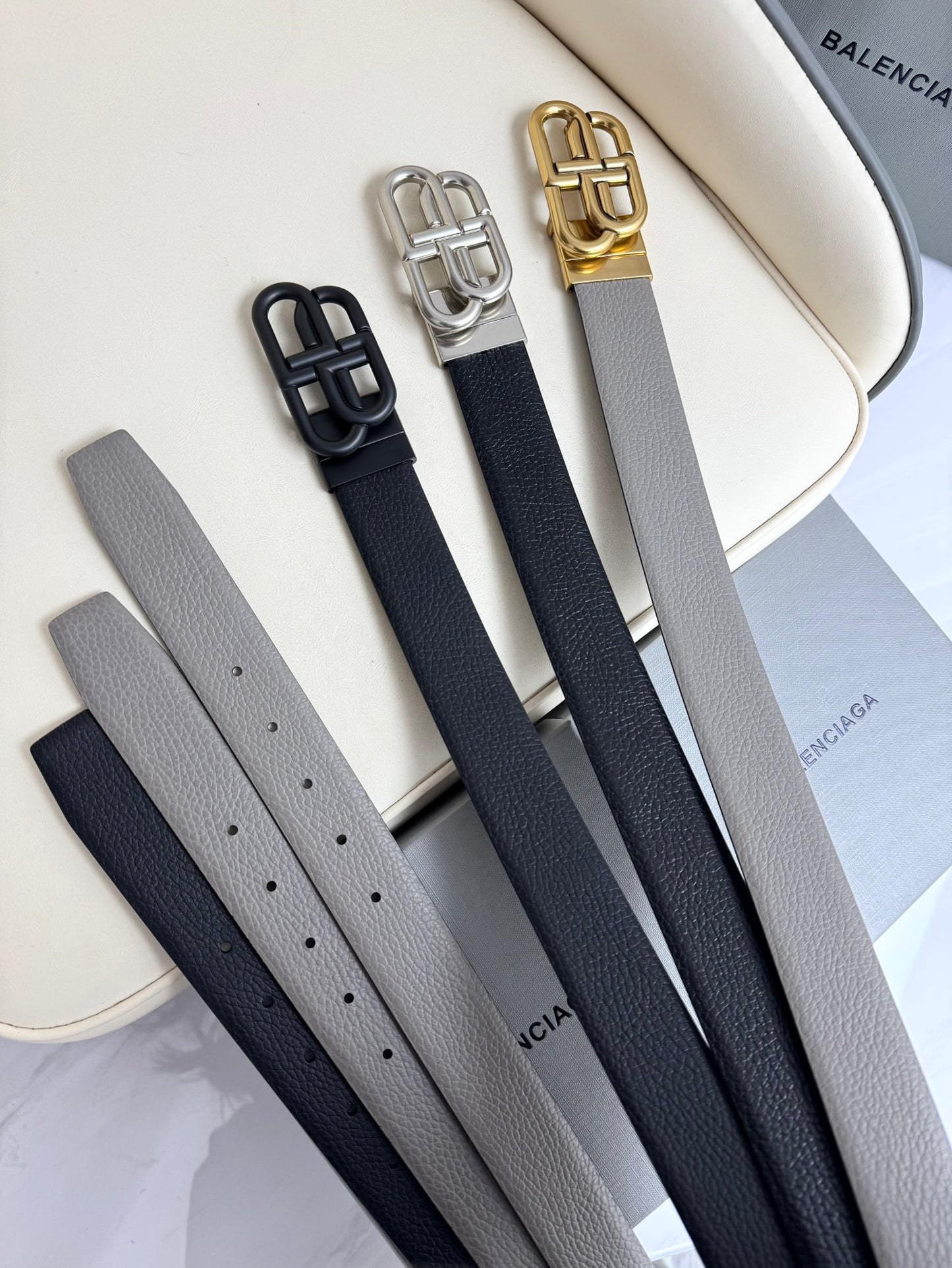 155RJ239PDE Stylish  High quality belt With full package