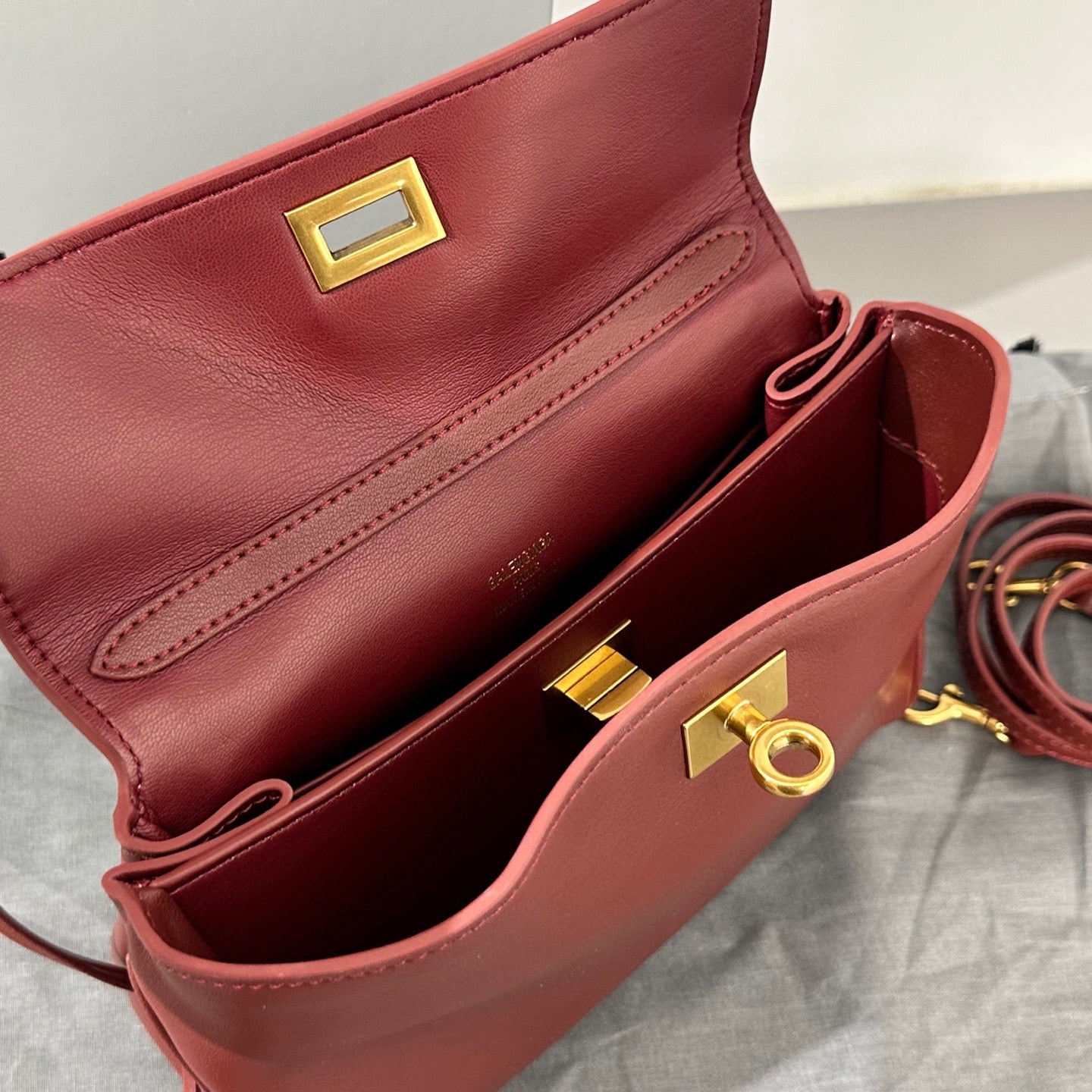 15XJ3BDE Stylish leather bag