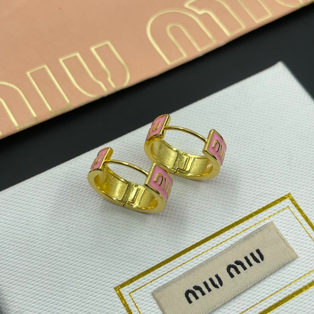 14A520EDE Stylish Earrings