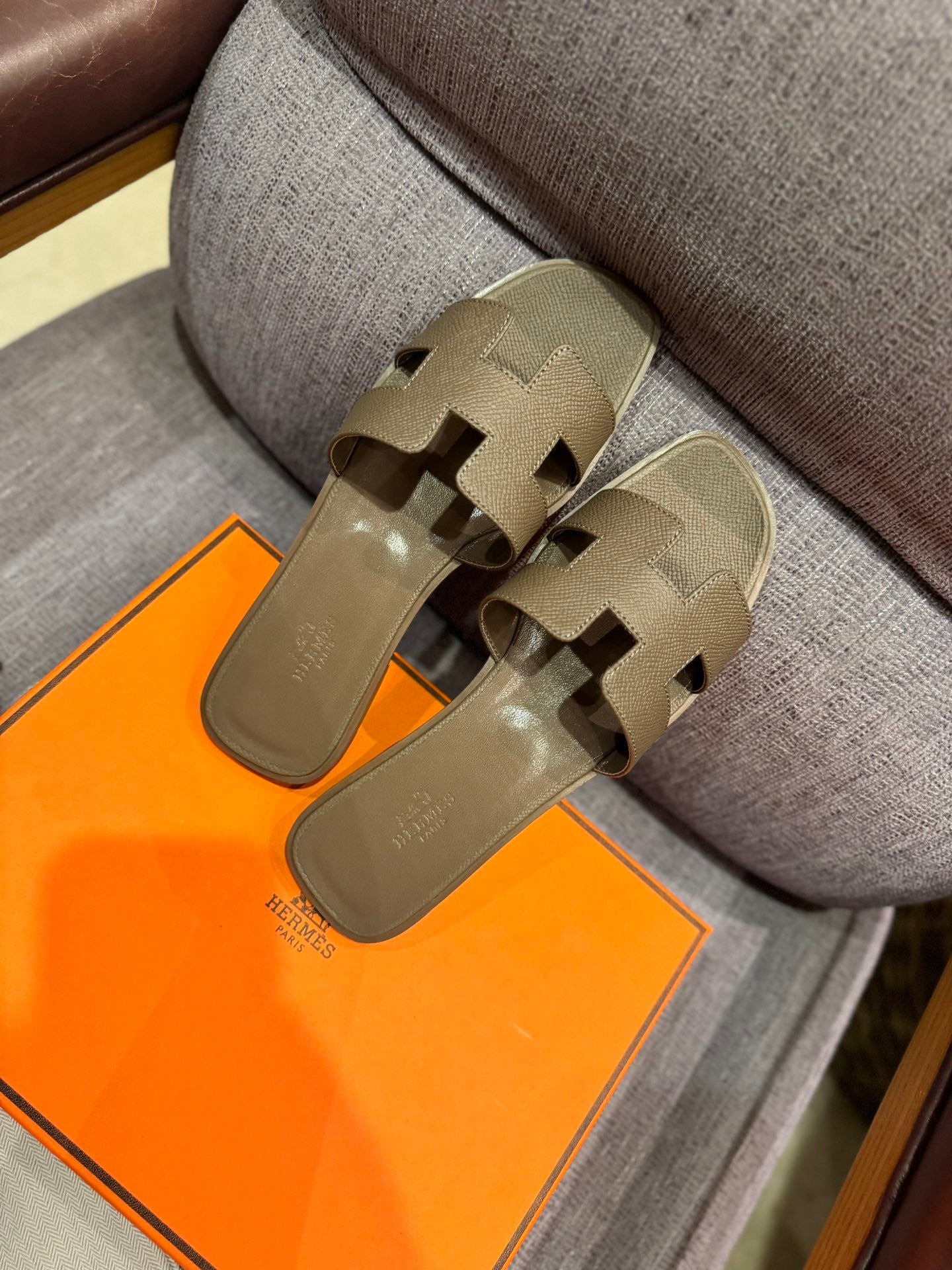 1ZH237ZDE Stylish Slippers