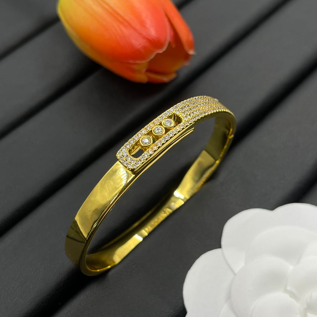 14A763KDE Stylish Bracelets