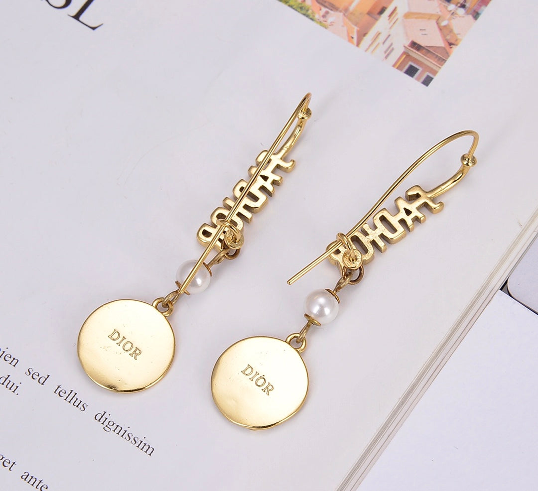1ND56EDE Stylish Earrings