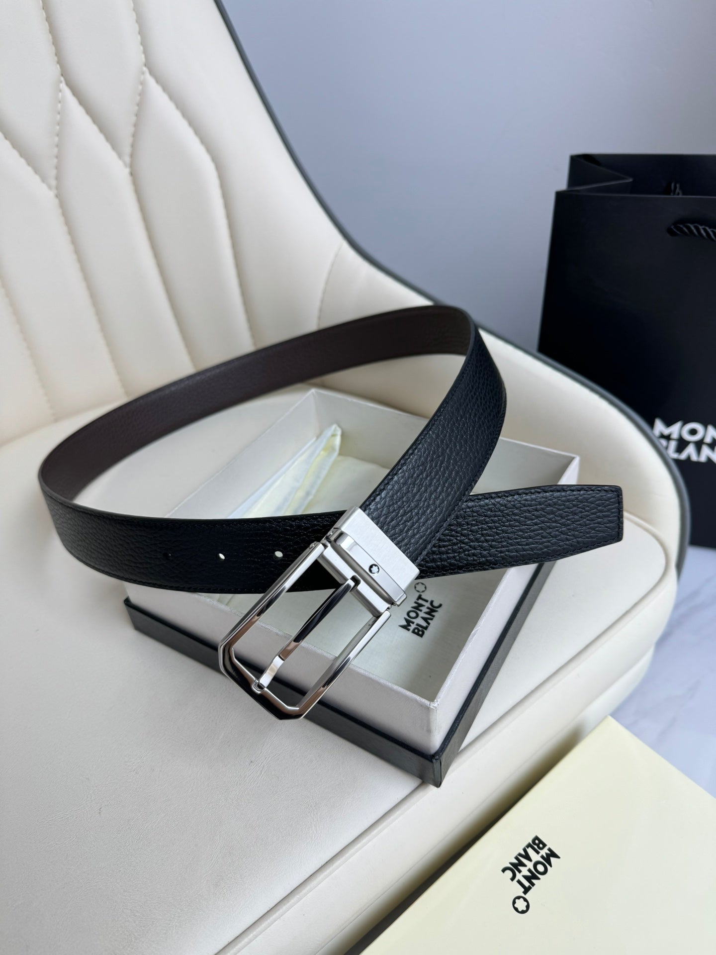 155RA237PDE Stylish  High quality belt With full package