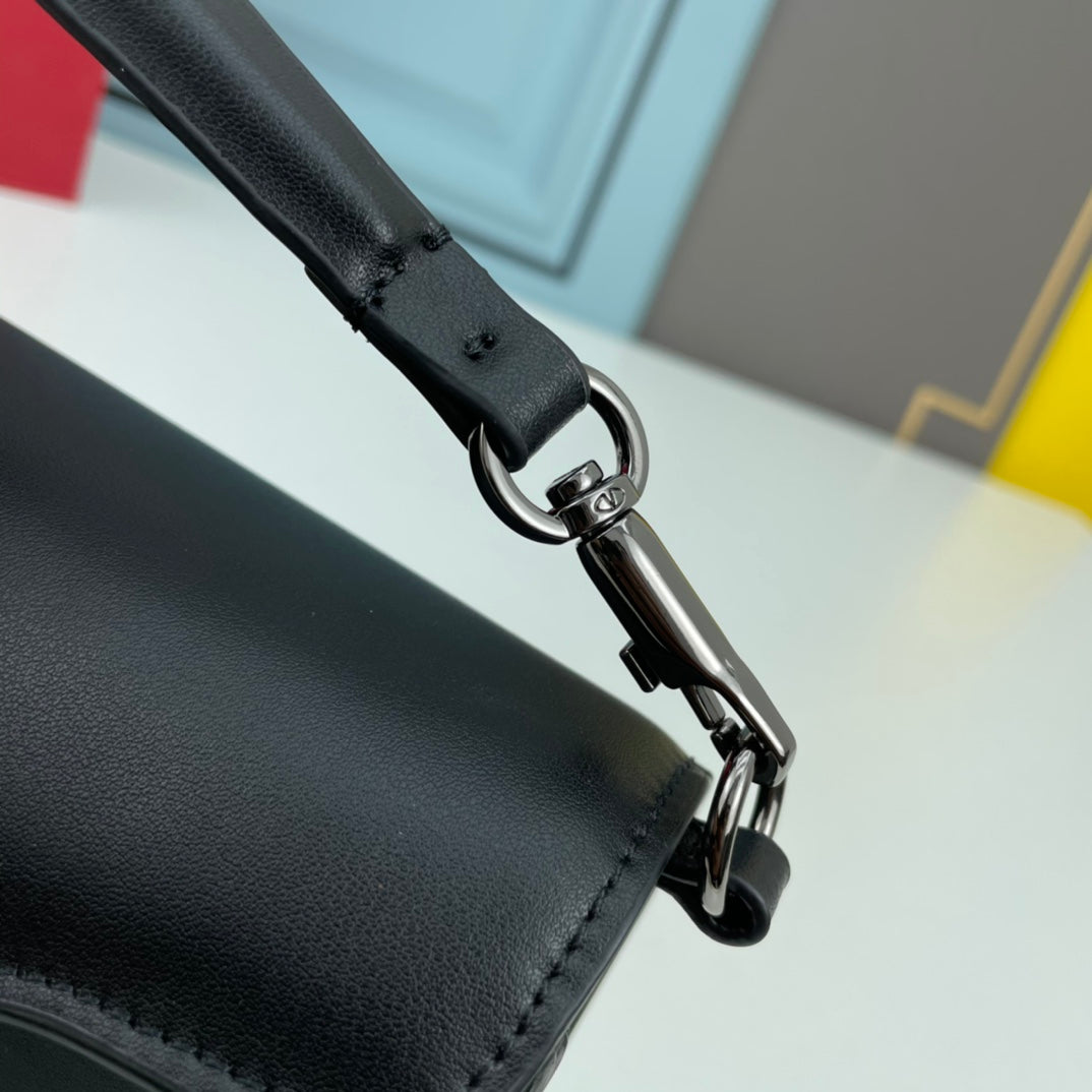 1WVL114BDE Stylish leather bag