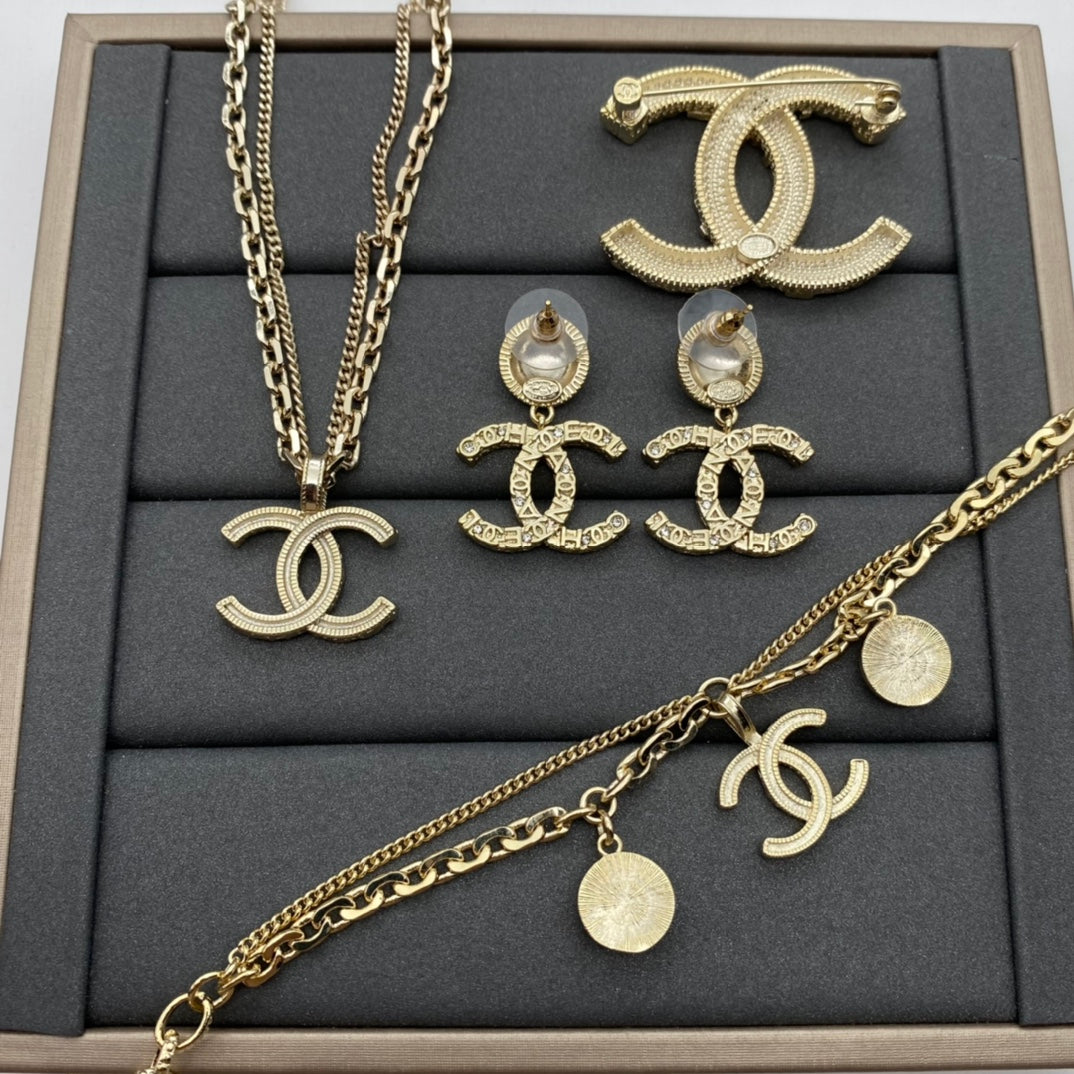 1YC233HDE Stylish Earrings Bracelets Necklaces Brooch