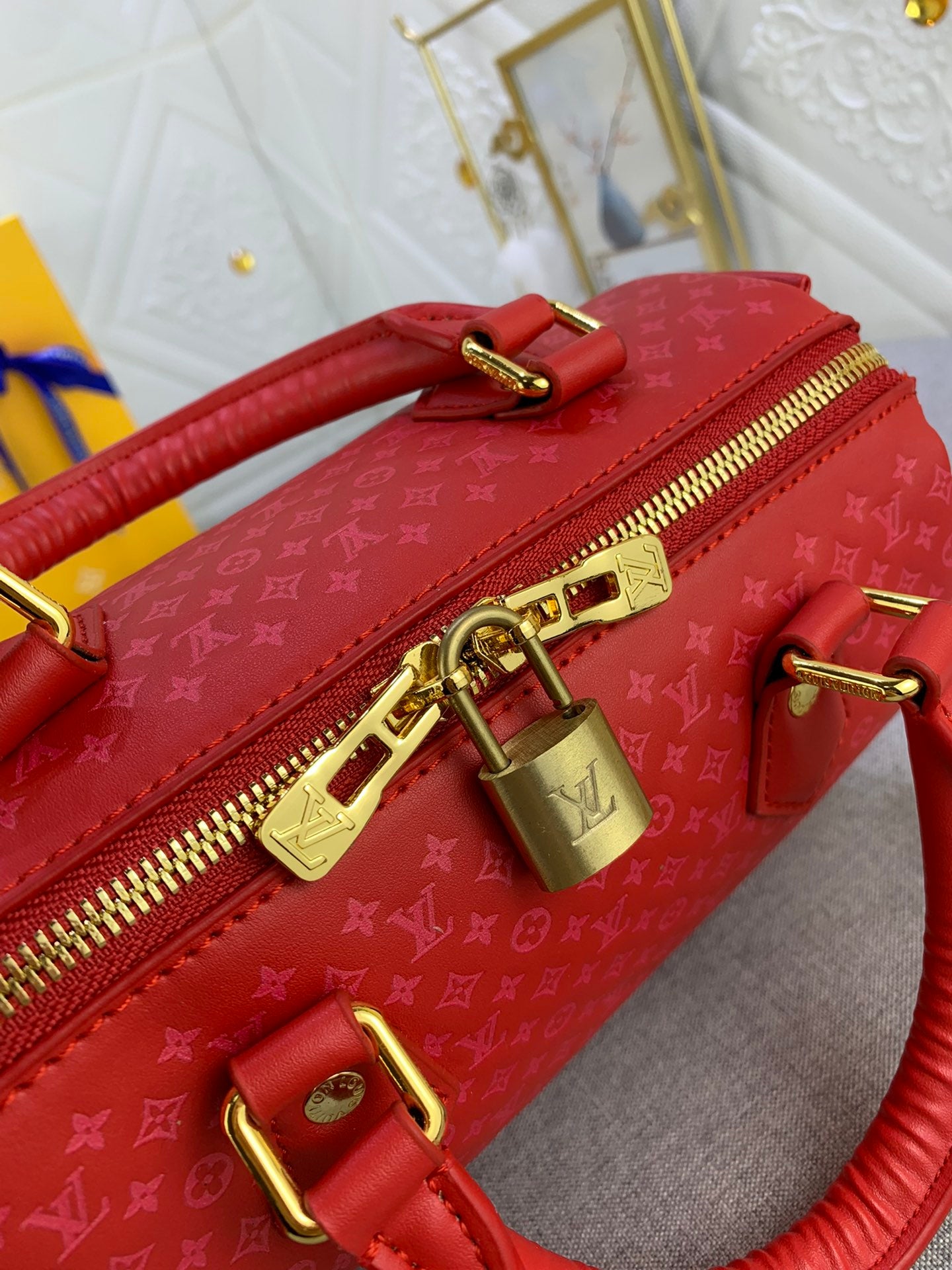 1XE143BDE Stylish leather bag 