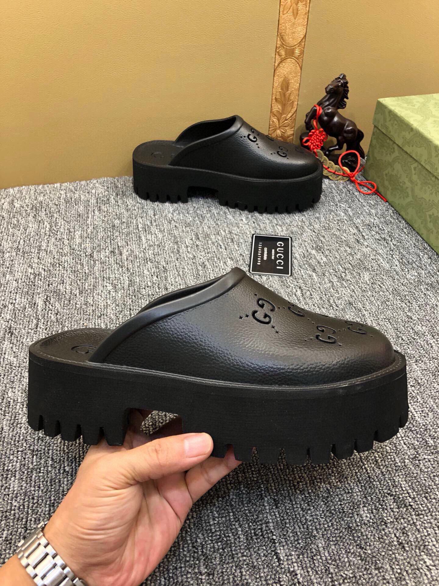54B27ZDE Stylish Platform sole