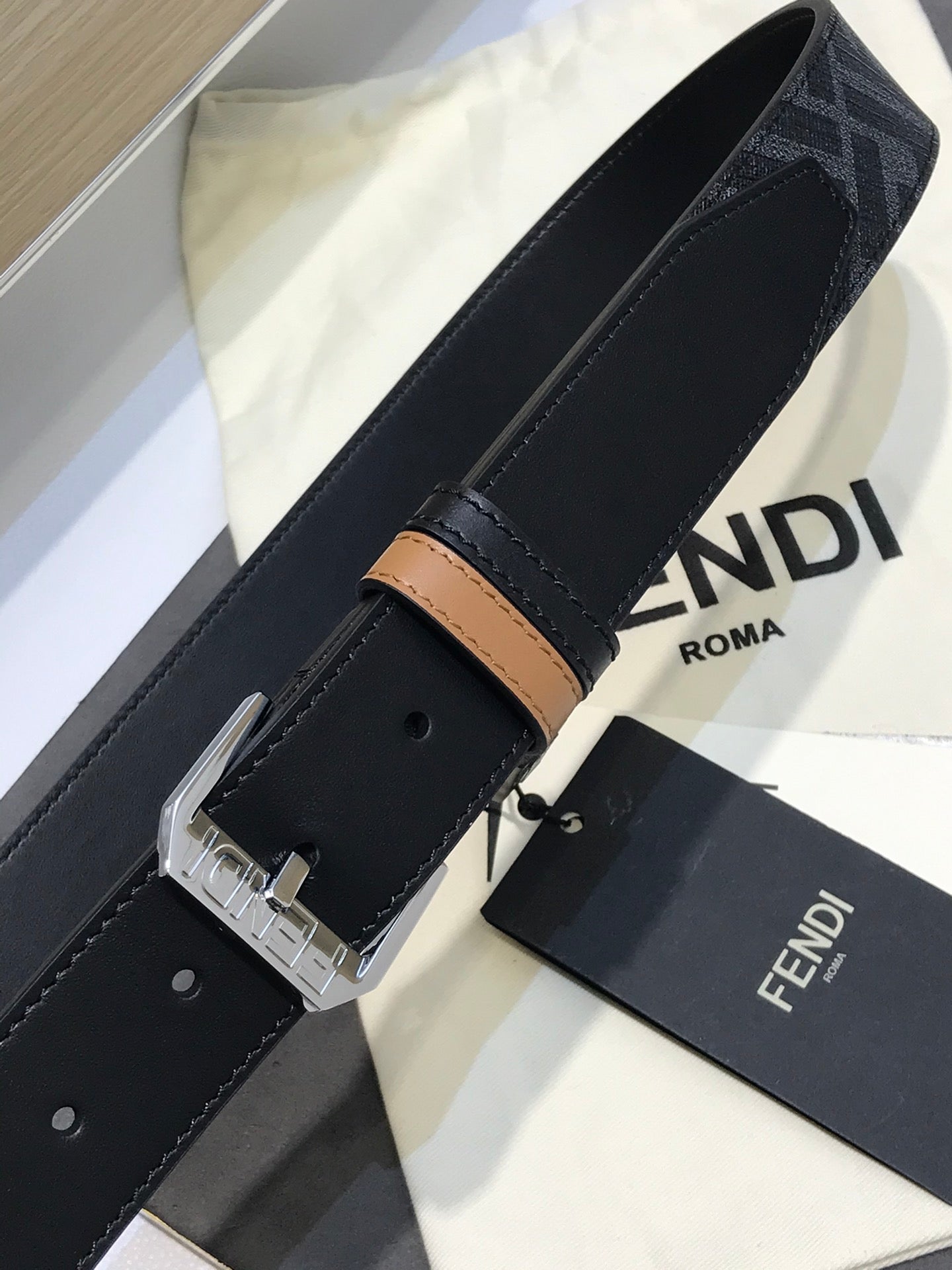 14F78PDE Stylish  High quality belt With full package