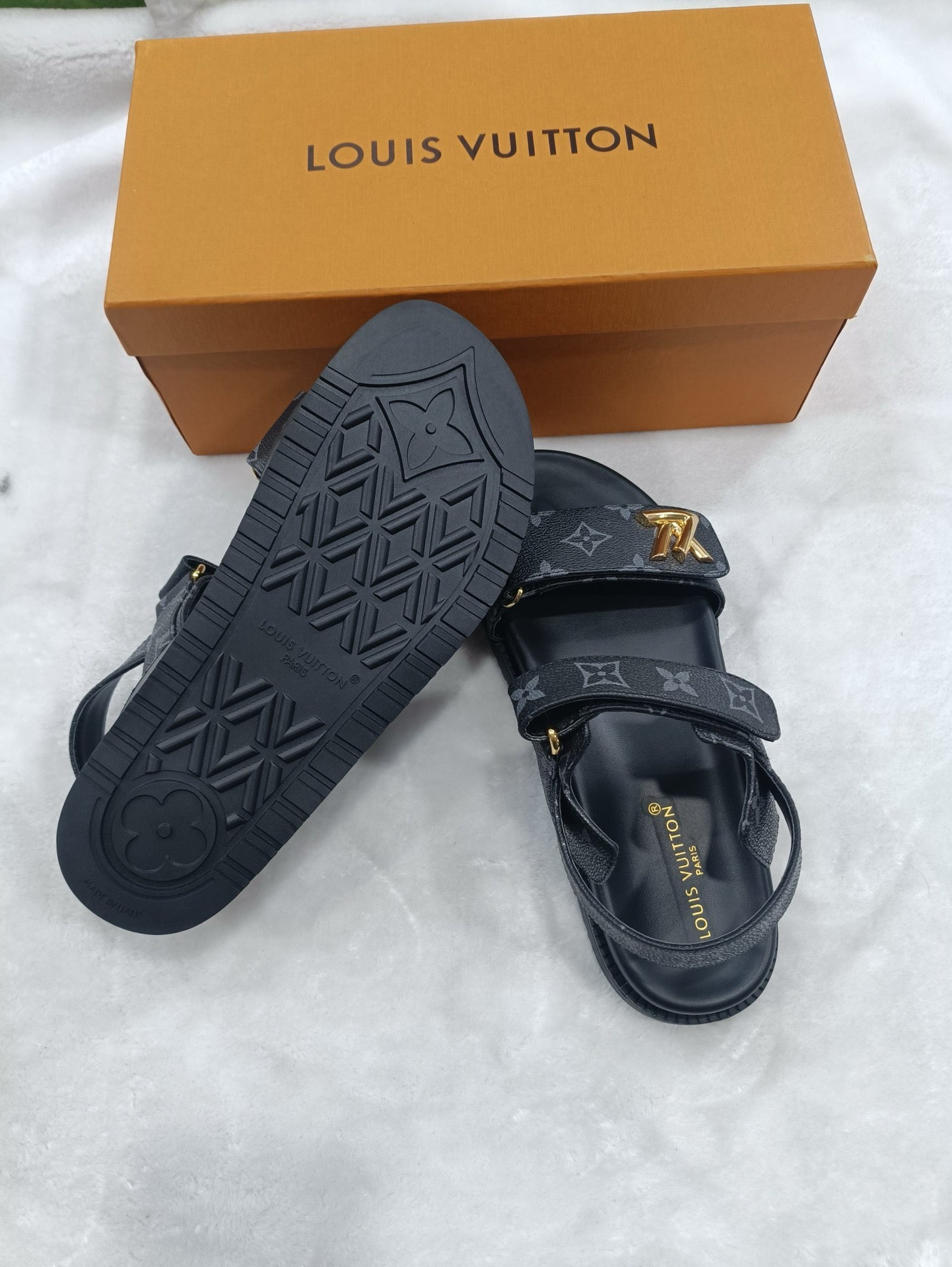 5LE211ZDE Stylish sandals