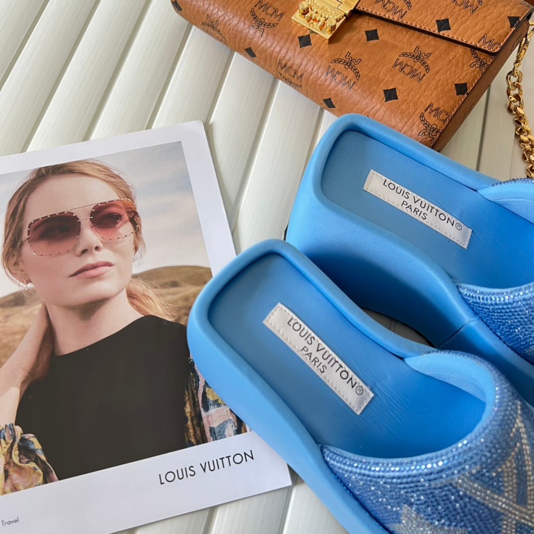 14E90ZDE Stylish Slippers