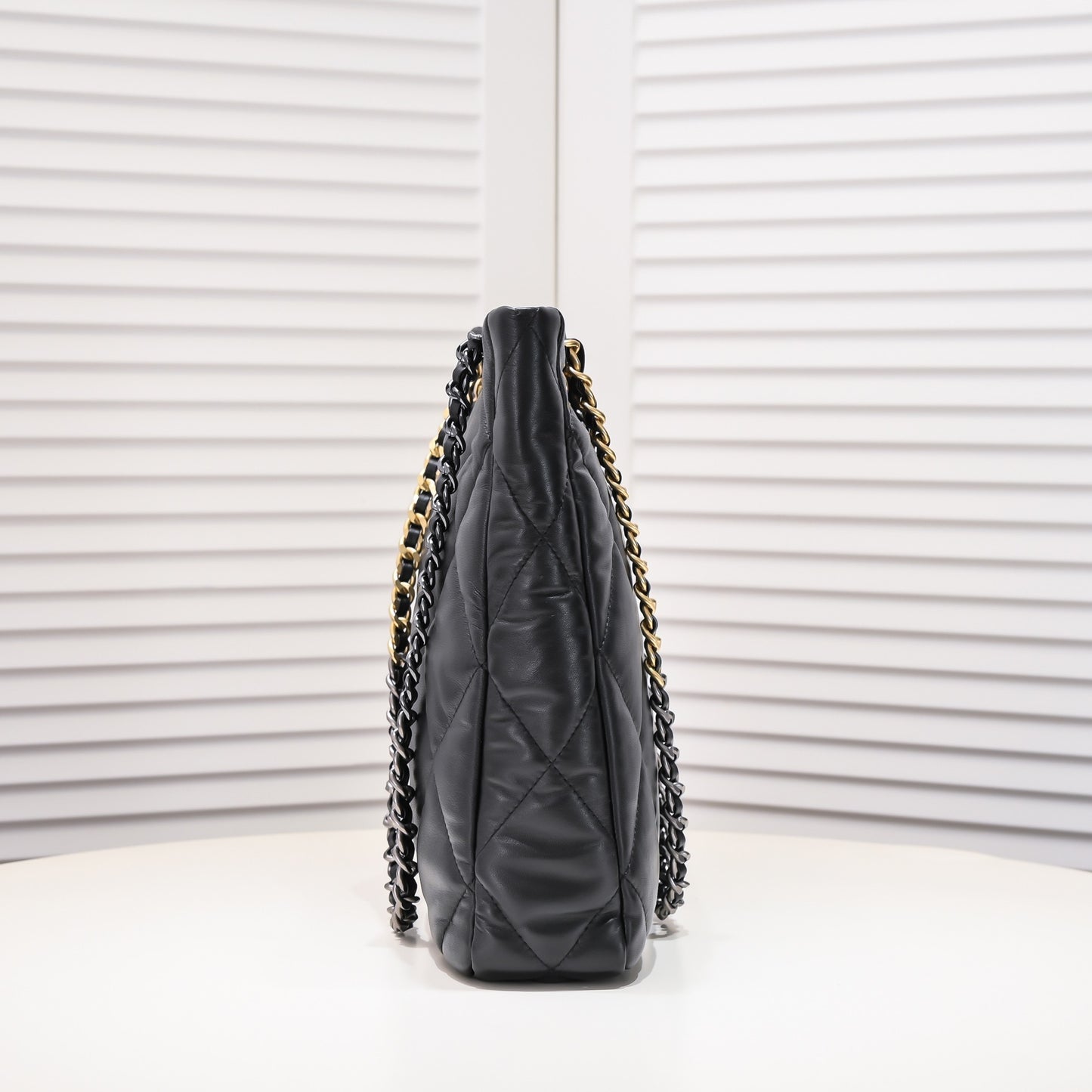 1XC42BDE Stylish leather bag 