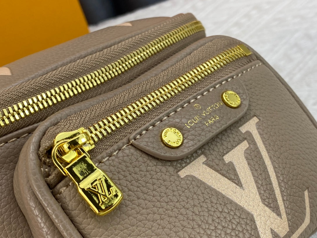 155NE58BDE Stylish leather bag