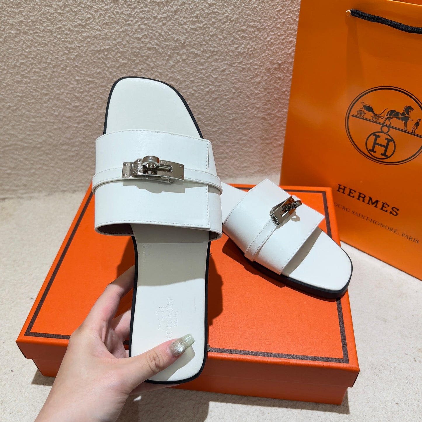 14H201ZDE Stylish Slippers