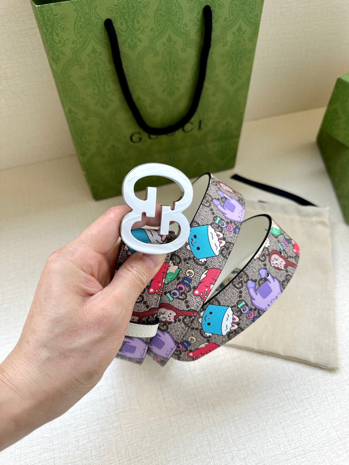 155RB208PDE Stylish  High quality belt With full package