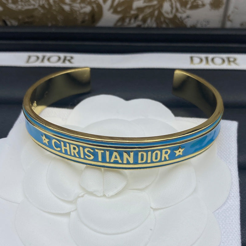 1YD469KDE Stylish Bracelets