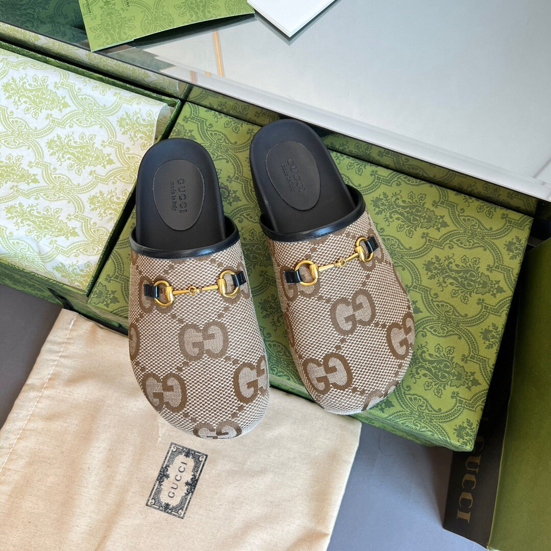 2YB26ZDE Stylish Slippers