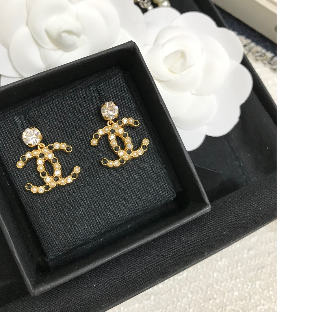 1YC403EDE Stylish Earrings