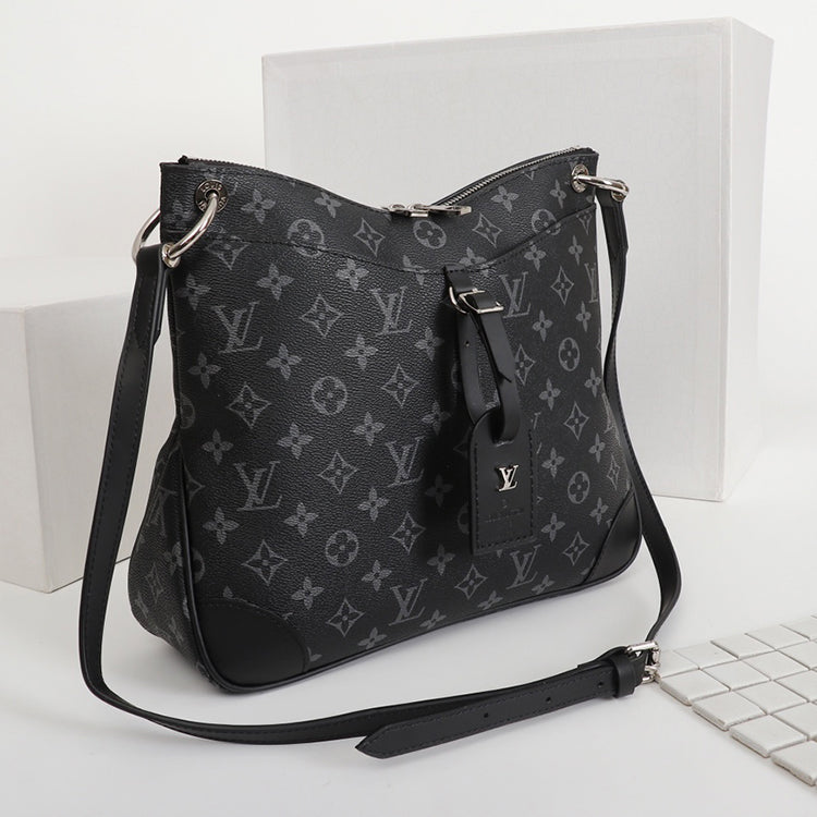 1E09BDE Stylish leather bag 