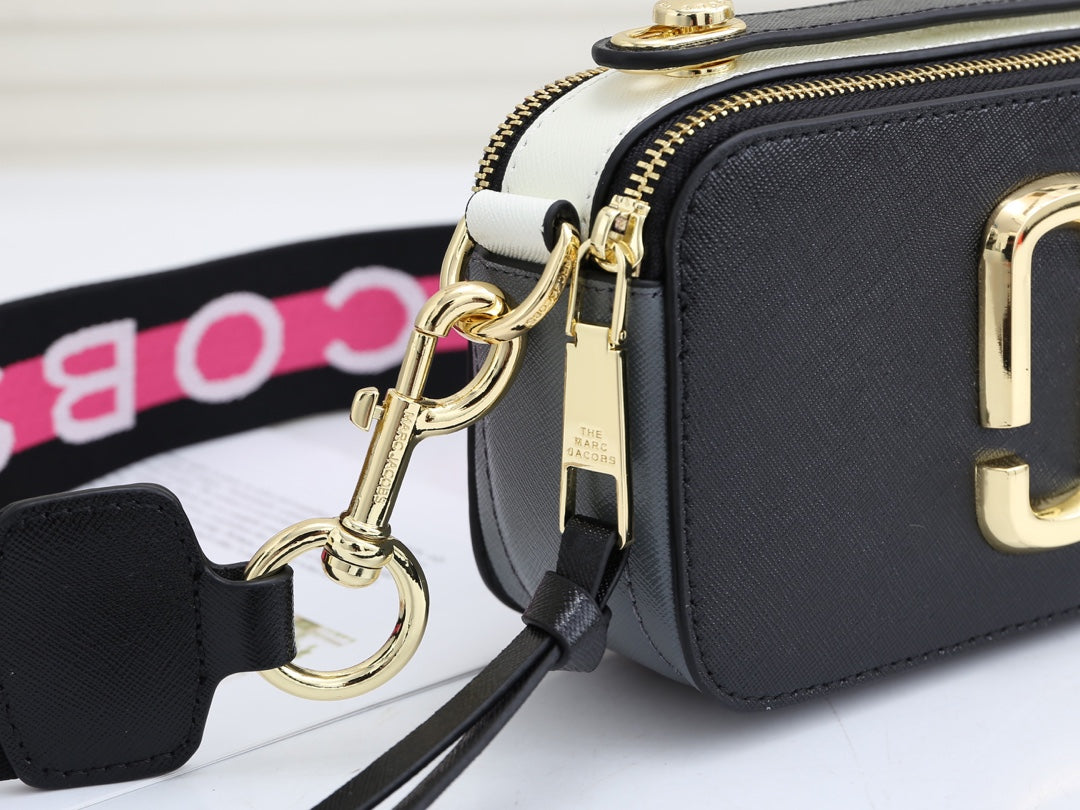 1XA31BDE Stylish leather bag 