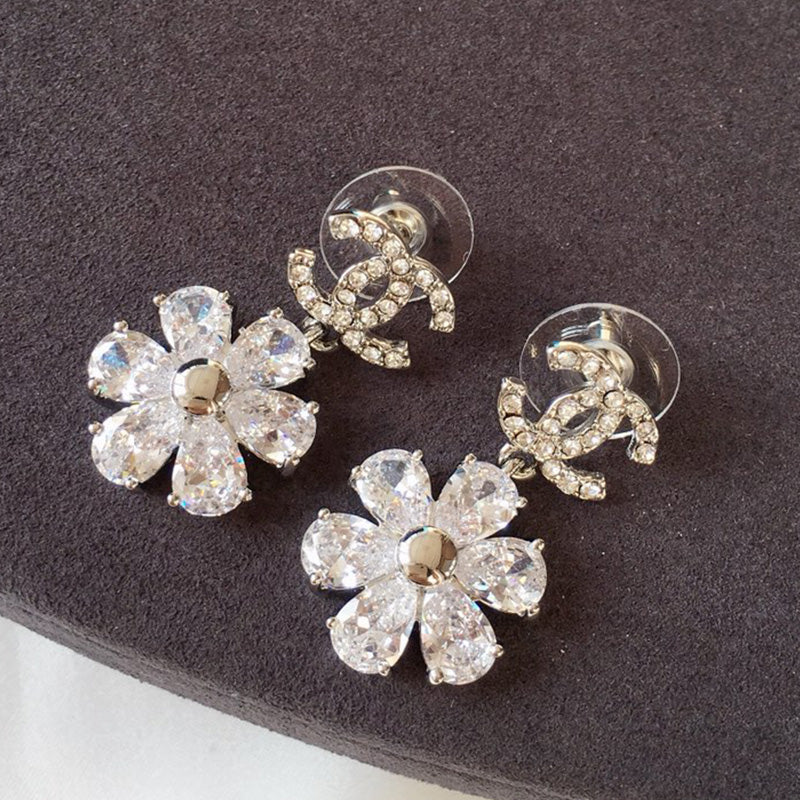 14C110EDE Stylish Earrings