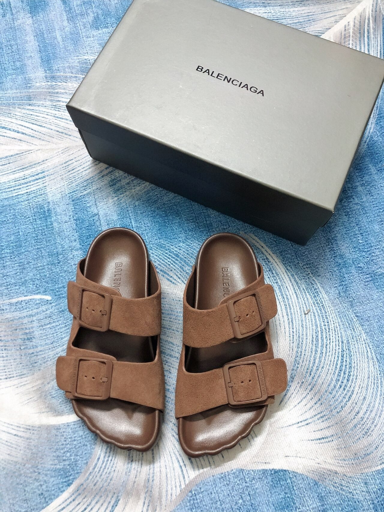 14J192ZDE Stylish Slippers