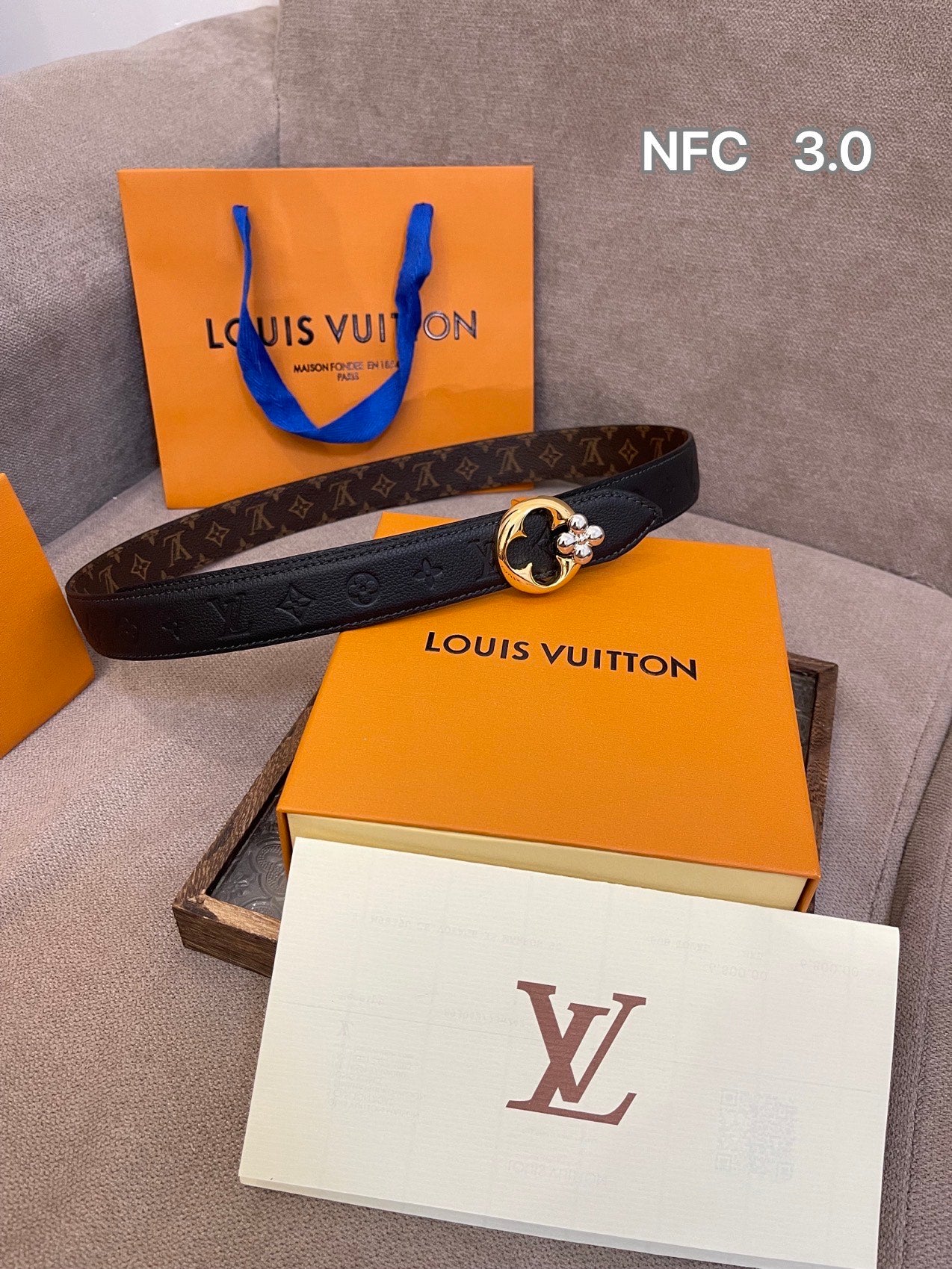 255RE11PDE Stylish  High quality belt With full package