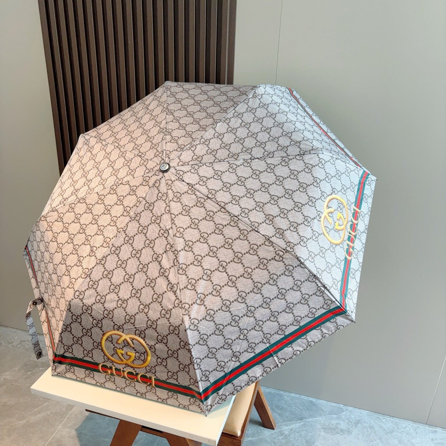 15RB81SDE Stylish UV resistant umbrella