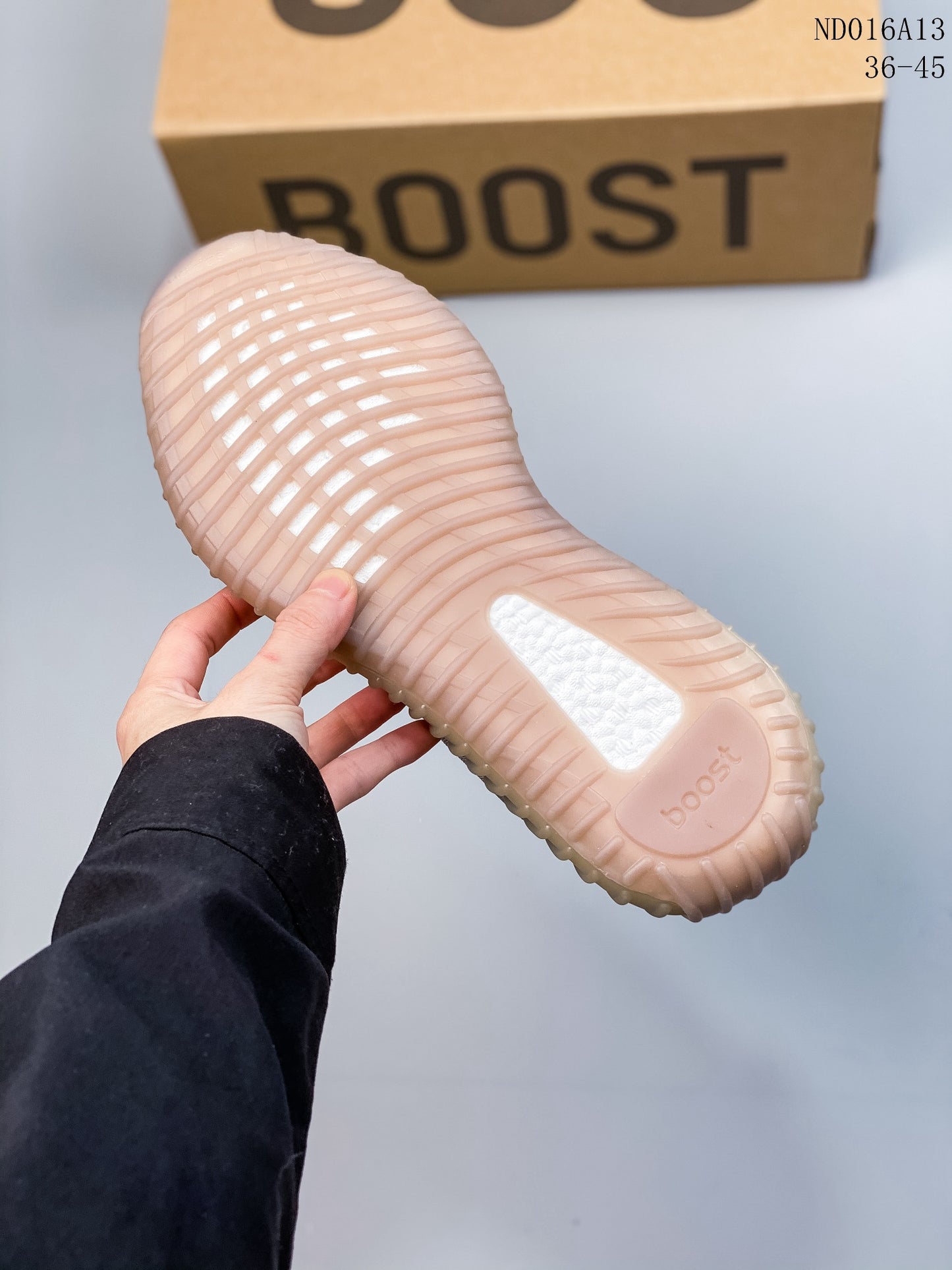 4YA86ZDE Stylish Sneakers (No Box, August-October Big Sale)