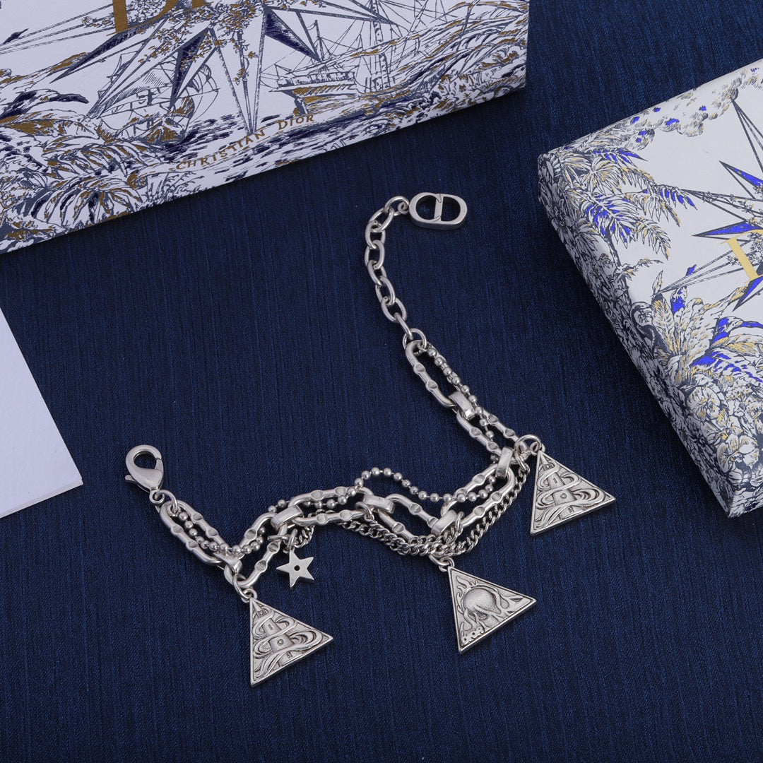 14D593XDE Stylish Bracelets Necklaces