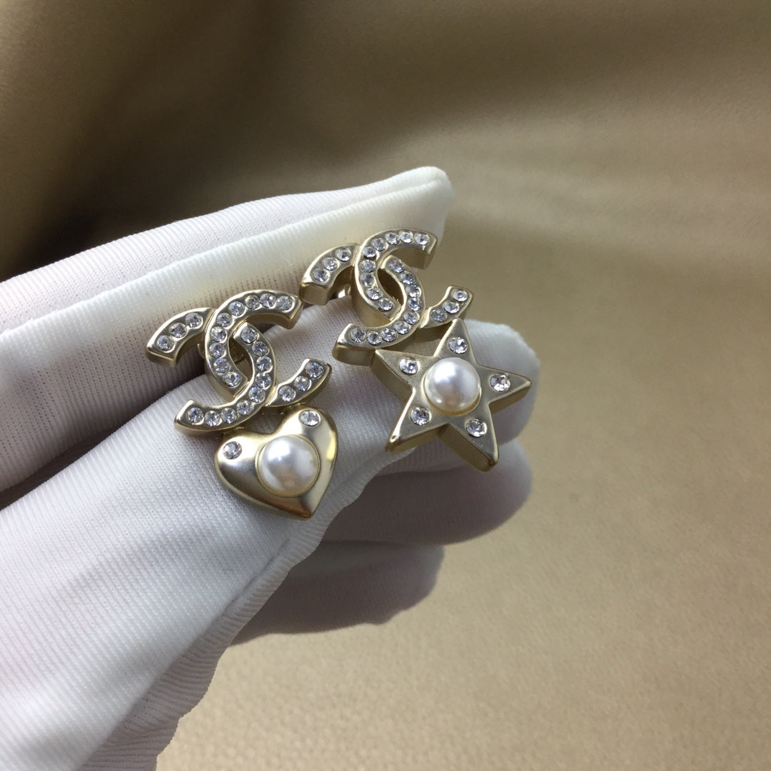 14C76EDE Stylish Earrings