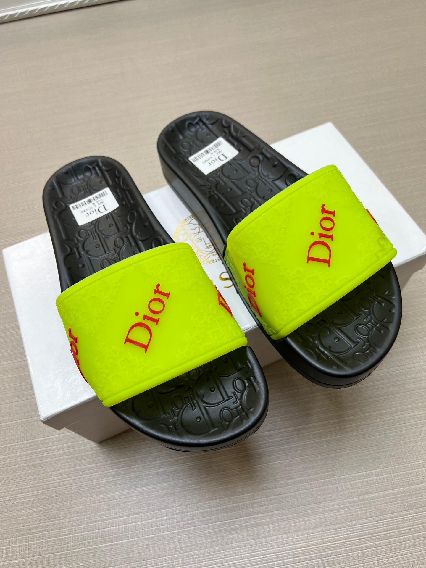 535ZD277ZDE Stylish Slippers