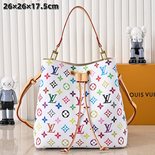 155NE36BDE Stylish leather bag