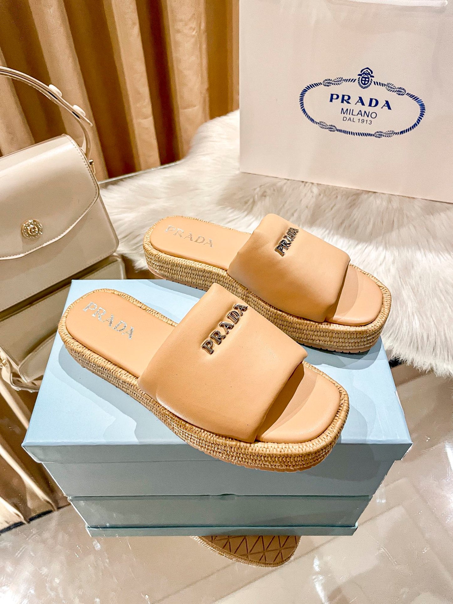 14PD176ZDE Stylish Slippers