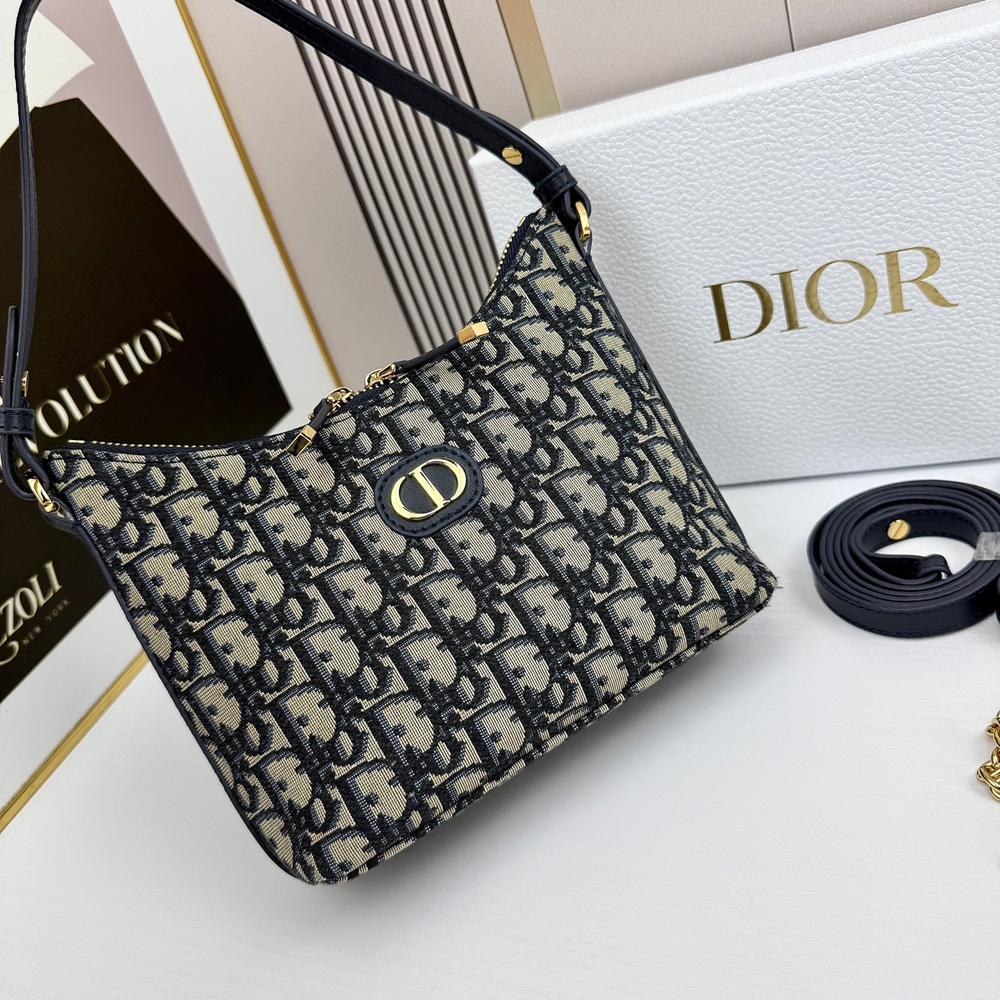 15RD67BDE Stylish bag