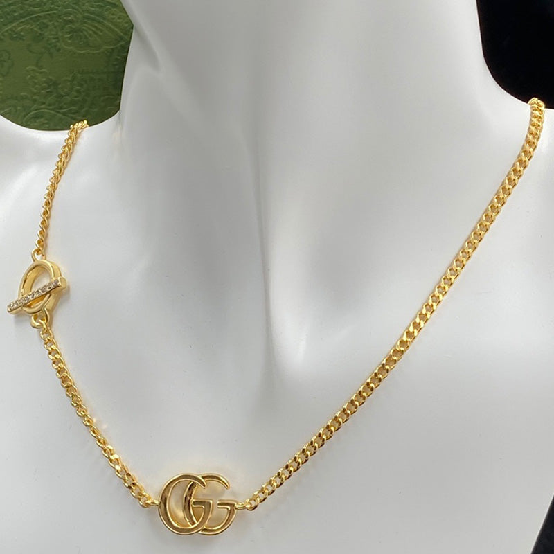 1YB81XDE Stylish Necklaces