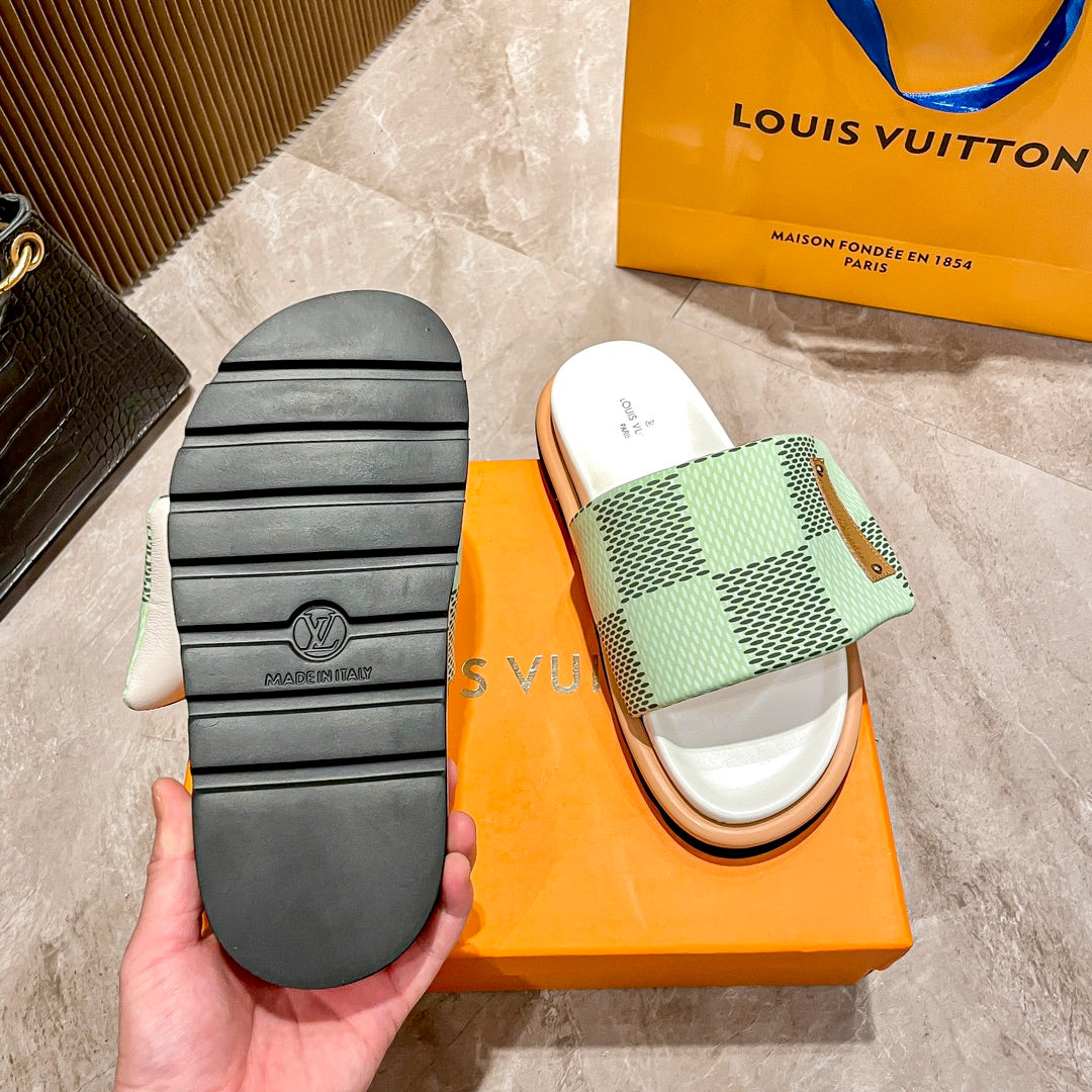 14E211ZDE Stylish Slippers