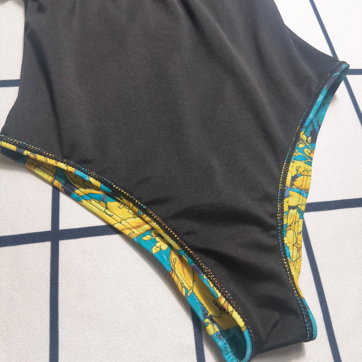 14A284YDE Stylish Bikini swimsuit