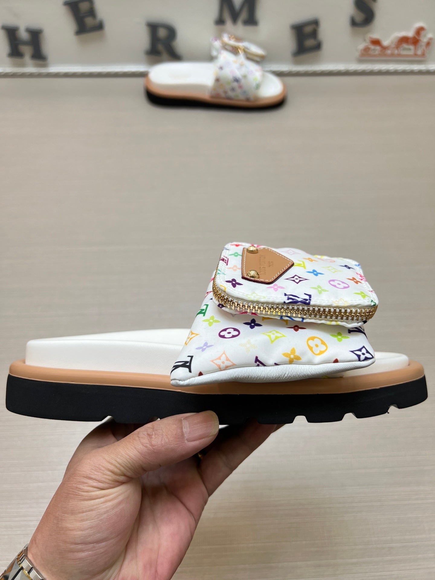 5LE219ZDE Stylish Slippers