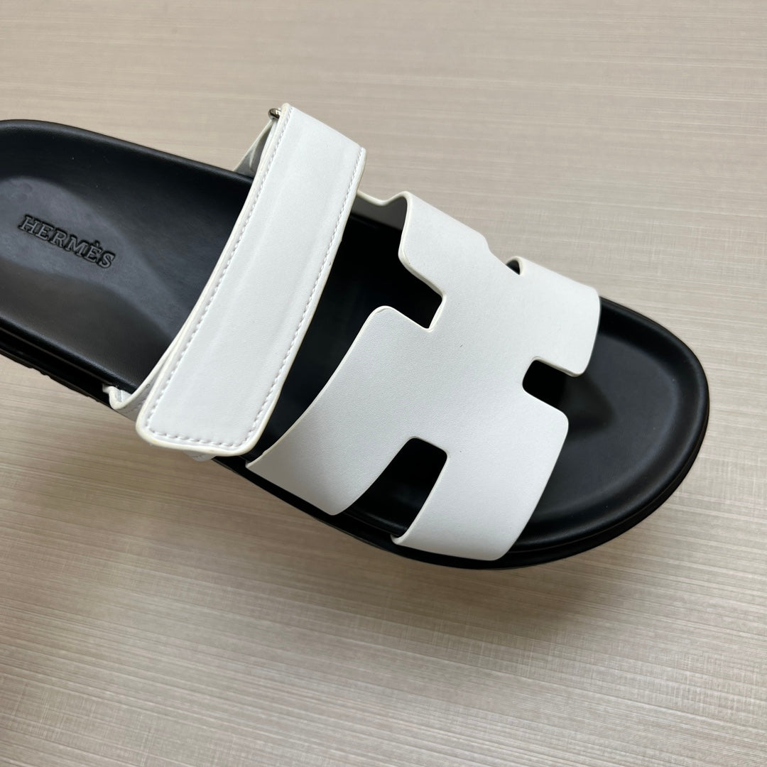 54H1ZDE Stylish slippers