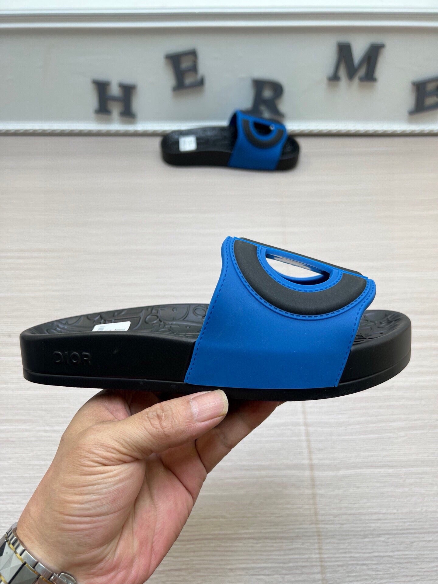 5LD213ZDE Stylish Slippers