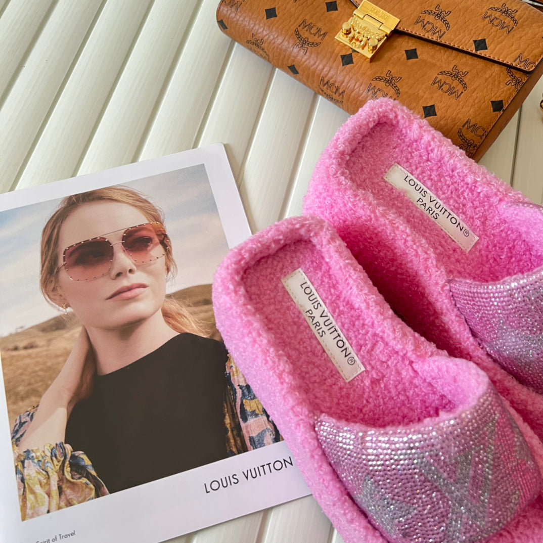 14E91ZDE Stylish Slippers