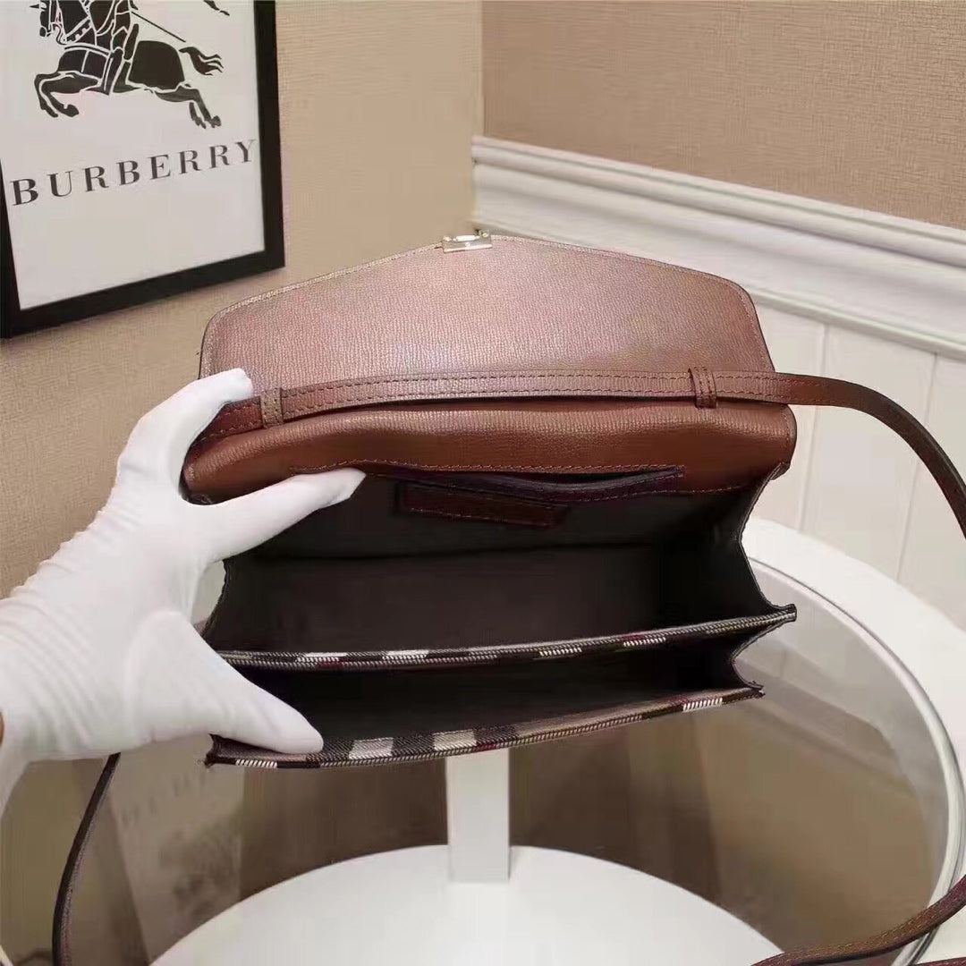 2XR342BDE Stylish leather bag 