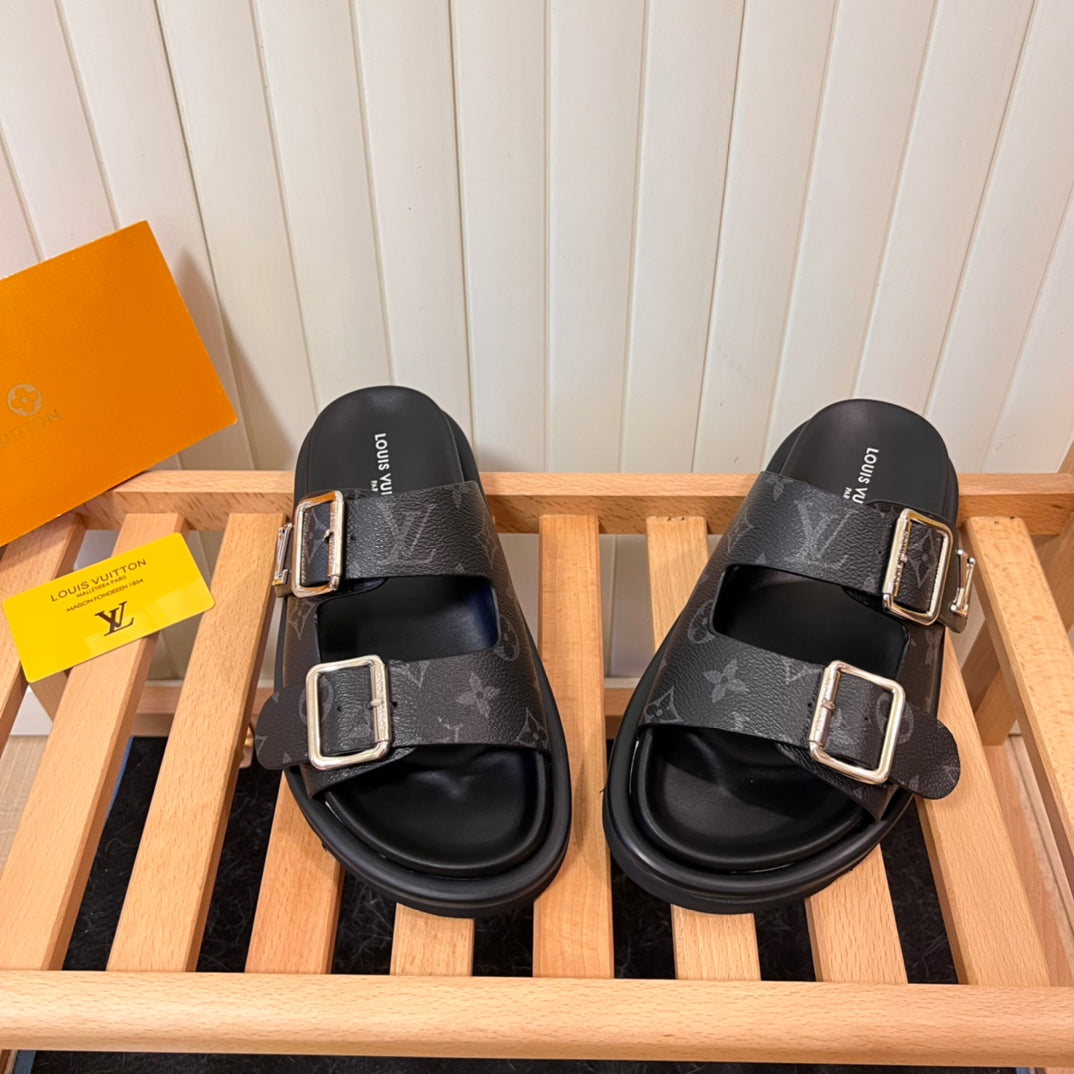 14E208ZDE Stylish Slippers