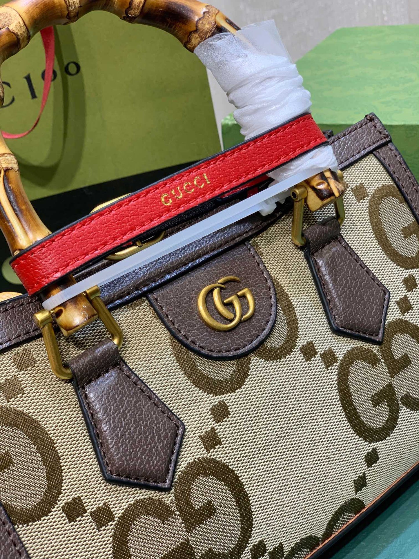 1XB114BDE Stylish leather bag 