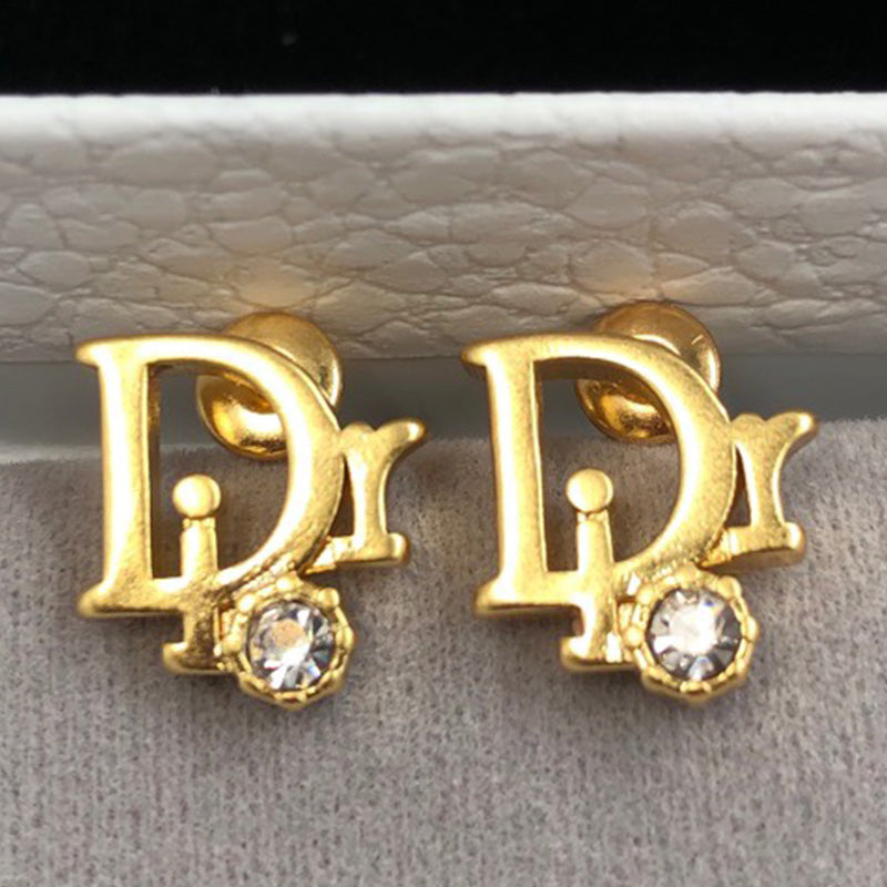 1YD119EDE Stylish Earrings